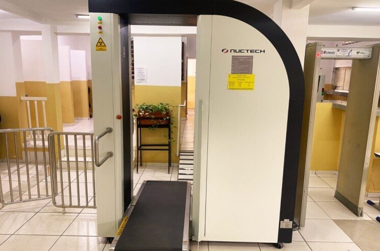 Portal Scanner Scanners corporais são instalados em 100% das unidades prisionais goianas